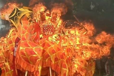 Mengenal Ritual Bakar Naga Sebagai Akhir Perayaan Cap Go Meh 2023 Ini