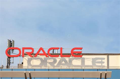 Logotipo De Oracle En Sus Oficinas Principales Para Belgrado Serbia