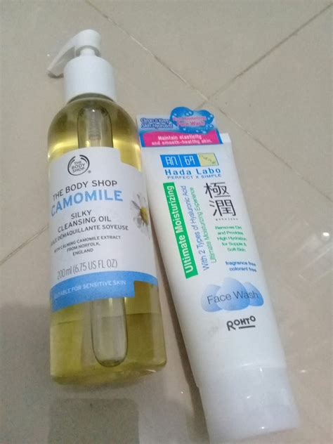 Hada labo gokujyun super hyaluronic acid cleansing oil 200ml skin cleanser. Hada labo face wash and cleansing oil the bodyshop ...