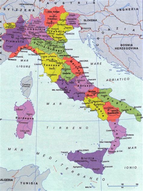 En el siguiente mapa pueden ver las principales ciudades que visitar en cada región de italia septentrional: Mapa de Italia con regiones y provincias | Mapas de Italia ...