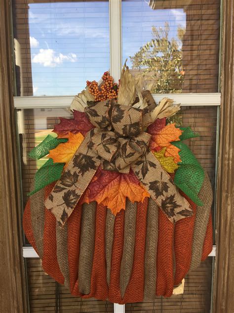 Burlap wreath. Pumpkin wreath. DIY burlap wreath. | Burlap wreath diy, Diy burlap, Burlap wreath