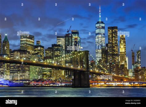 New York City Skyline Night Manhattan Town Brooklyn Bridge World Trade