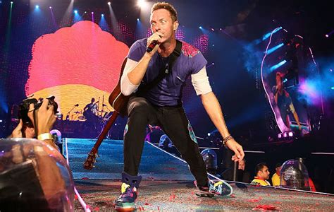 Watch Coldplay Perform New Christmas Song Christmas With The Kangaroos