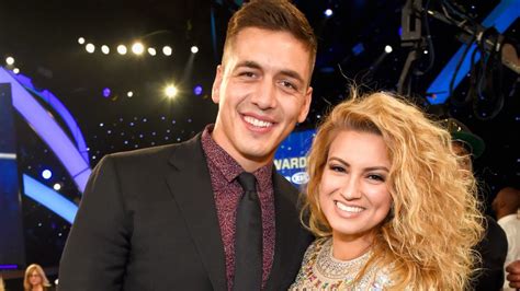 Tori Kelly Husband Who Is Andre Murillo