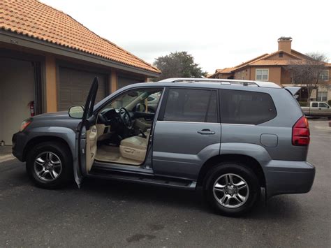 Get detailed information on the 2005 lexus gx 470 including features, fuel economy, pricing, engine, transmission, and more. 2005 Lexus GX 470 - Overview - CarGurus