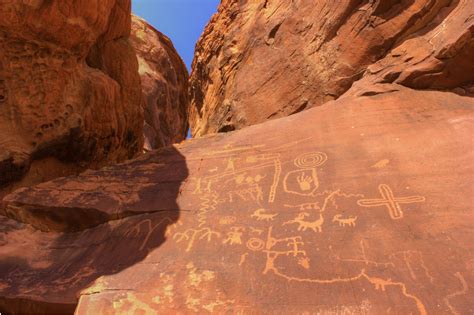 Se Puede Ver Native American Antigua Arte De La Roca En Nevada