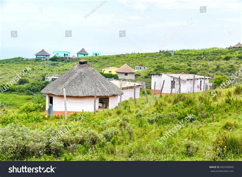 Xhosa Round Huts Houses Rondavels Thatched Foto Stok 681099040