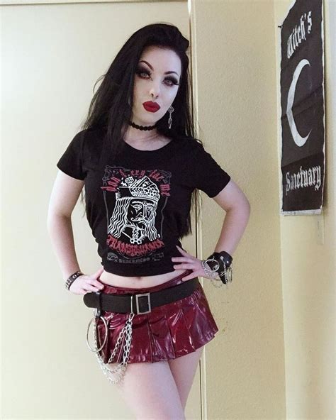 aturday moo hot goth girls goth fashion gothic outfits