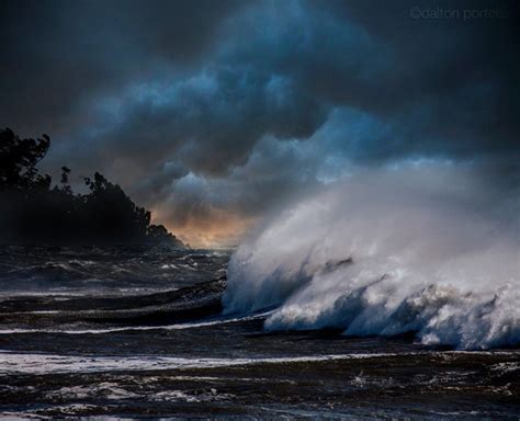 Dynamic Photos Of The Ocean During Powerful Storms