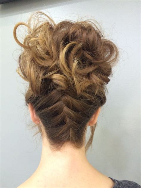 Check spelling or type a new query. Recogido alto con trenza - VOGA Estilistas