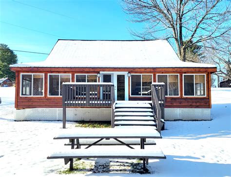 Recroom Cabin Ontario Fernleigh Lodge