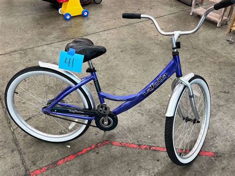 La Jolla Street Cruiser Bicycle Earls Auction Company