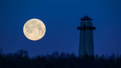 How To Photograph The Moon Landscape Photography Learn Photography
