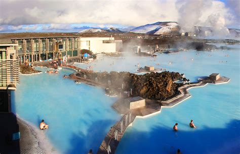 Icelands Blue Lagoon Spa Bubbles With Nutrient Rich