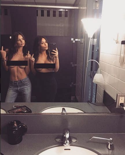 Ma Quanto Ci Piacciono E Perch I Bathroom Selfie Vogue Italia