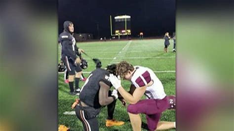 High School Football Player Goes Viral After Praying For Opponent Whose
