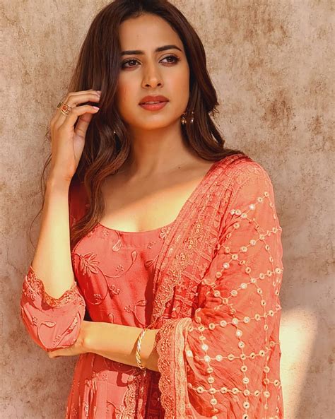 Sargun Mehta Actress Biography Age Wiki And Unknown Facts Bharatflux