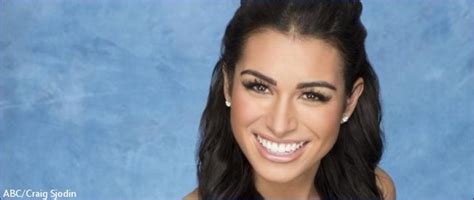 The Bachelor Alum Ashley Iaconetti To Host New The Story Of Us