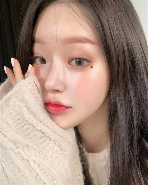 彡pinterest Meeara ♡ ᴱᴬᴿᴬ ♡ 彡 ꒱ Pink Aesthic Nude Makeup Korean Girl Nude Makeup Korean