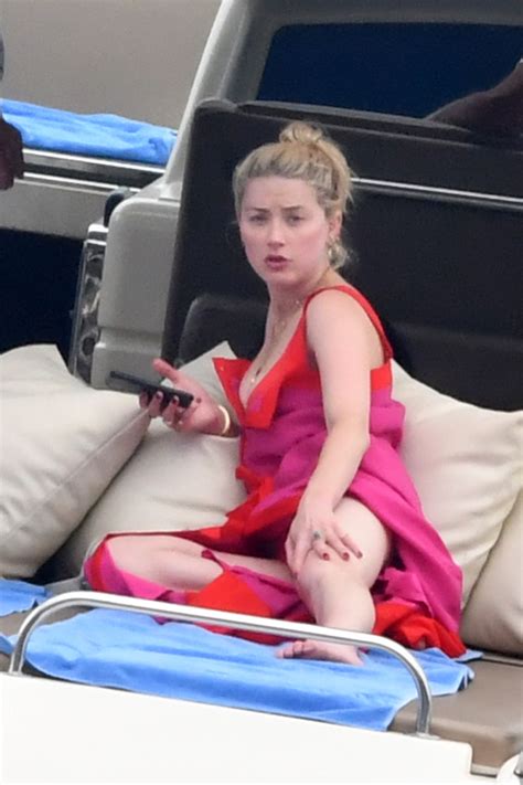 Amber Heard Showed Tits In Revealing Bikini At Amalfi Coast The