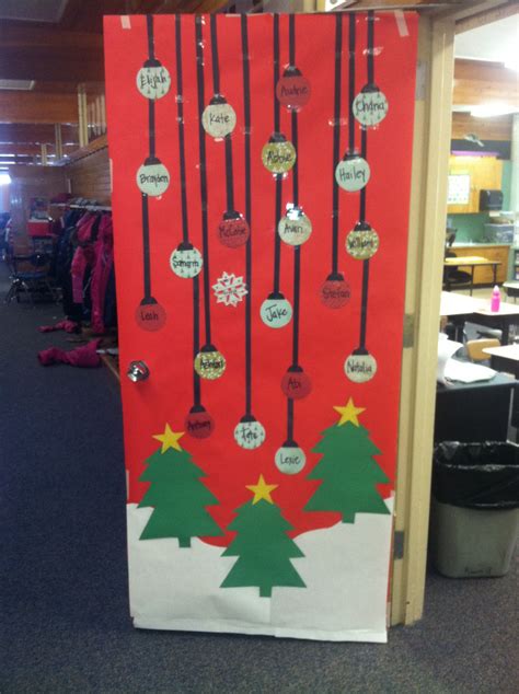 10 Easy Christmas Door Decorating Ideas Decoomo