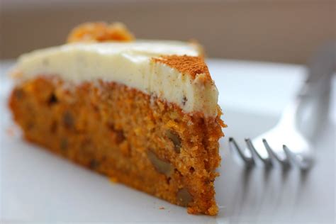 What you'll love most about this cake is that it's super simple to make—no mixer involved! Der Starbucks Carrot Cake hat Fans auf der ganzen Welt ...