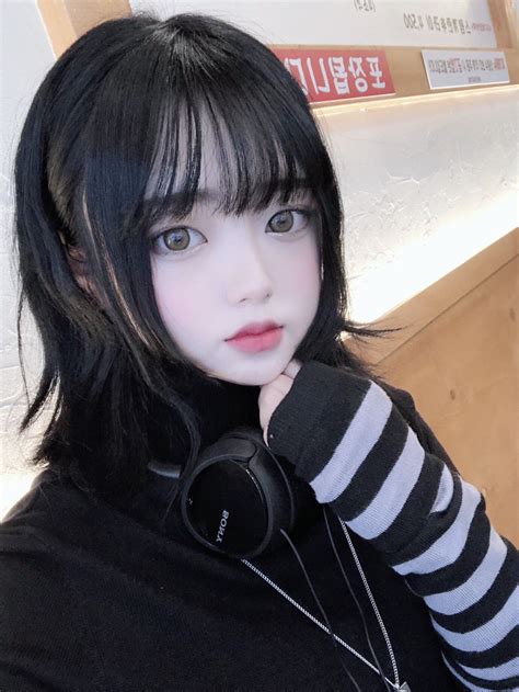 히키hiki On Twitter In 2021 Beautiful Japanese Girl Cute Korean Girl Cute Emo Girls