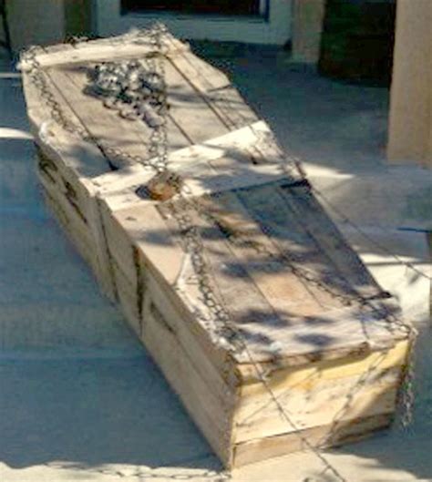 Pallet Toe Pincher Coffin Pallet Casket Wood Pallets