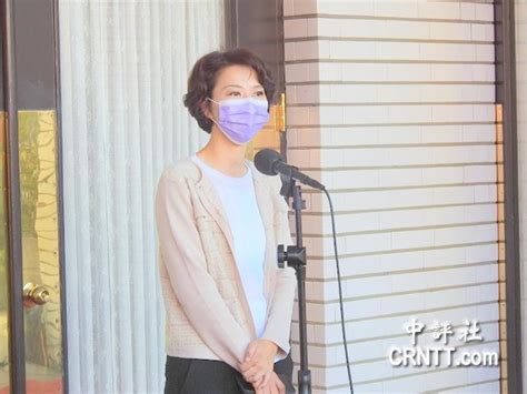 Most bizarre way of water skiing. 已有3县市禁桃园出差 绿委：勿各自为政