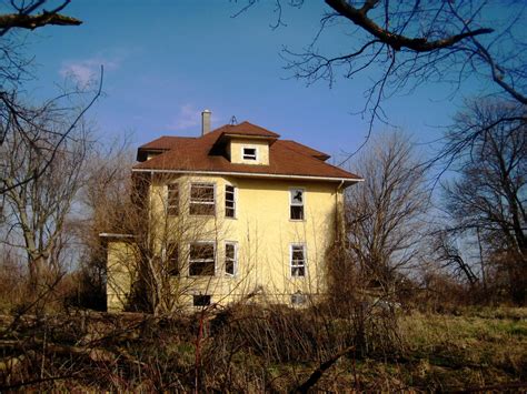 Abandoned House Sideview By Xuntiltheend On Deviantart