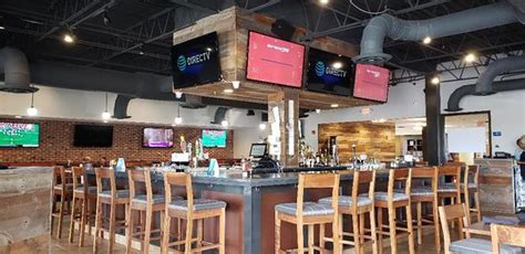 The Hub Bar And Grill Cleveland Restaurant Reviews Photos And Phone