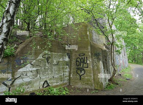 Kleiner Bunker At Humboldthain Park In Berlin Stock Photo Alamy