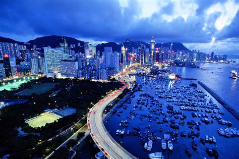 Nightlife In Causeway Bay Causeway Bay Travel Guide Go Guides