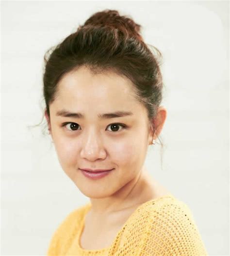 Geun Young Moon Facts Bio Age Personal Life Famous Birthdays Gambaran