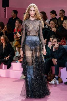 Robe Transparente Voici La Tendance La Plus Sexy De L T Vogue France