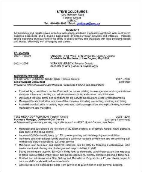 A reverse chronological resume format holds a lot of significance as it is often adjudged to be the standard norm for all industries. 36+ Resume Format - Word, PDF | Free & Premium Templates