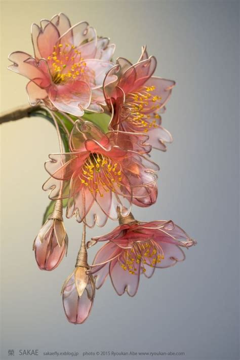 Delicate Resin Flowers Bloom With Unusual Technique