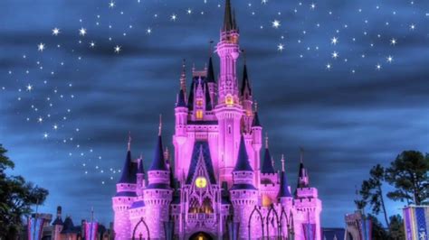 Le Monde De Disney Tout Lunivers Disney Disney Castle Disney