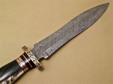 Amazing Damascus Bowie Knife Custom Handmade Damascus Steel Knife