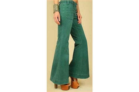 See more ideas about bell bottoms, fashion, wide leg jeans. 10 Ways to Style Those Sexy Bell-Bottoms in 2015