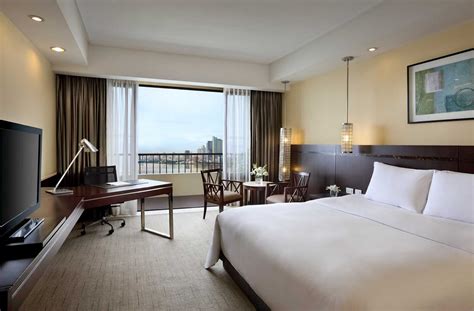 Luxury Room Book Your Stay At Sofitel Philippine Plaza Manila