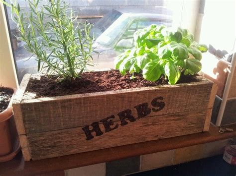 Herb Planter That I Made From An Old Pallet Herb Planters Planters