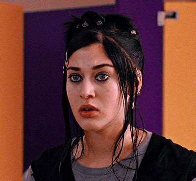 Lizzy Caplan As Janis Ian In Meangirls Tumbex