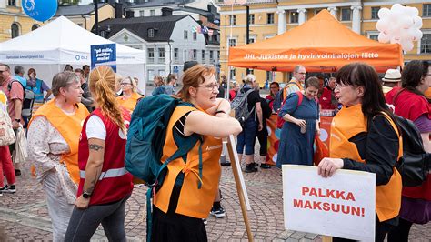 Jhl Pettyi Helsingin Sooloiluun Palkkasotkussa Luokatonta Menettelyä