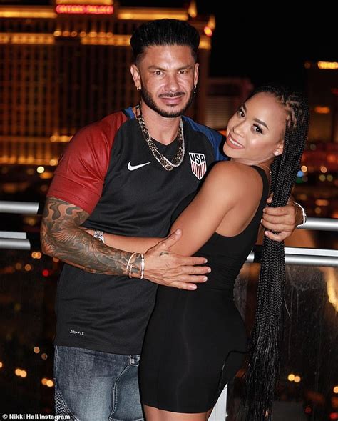 Jersey Shore Star Paul Dj Pauly D Delvecchio 43 Gives Update On Relationship Status With