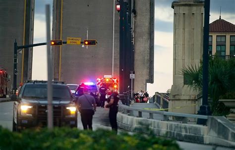 Breaking Woman Falls To Her Death After A Bizarre Accident At A Drawbridge Whattolaugh