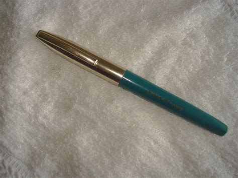 However, the nataraj brand also offers gel pens and ball pens. jaisiri: SOME OLD INDIAN FOUNTAIN PEN BRANDS - 10 - EVERLAST