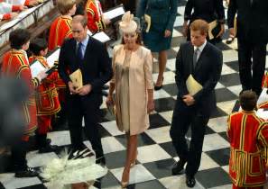 Pregnant Kate Middleton In Nude Lace Dress For Queen S Coronation