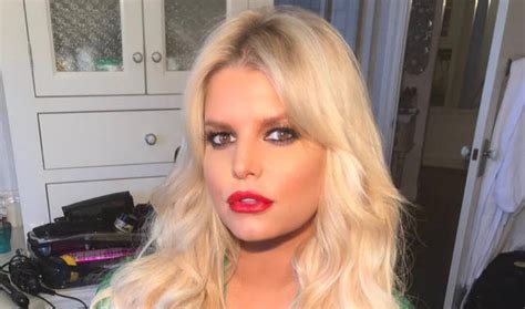 Jessica Simpson Absolutely Crushed Natalie Portman In Unlikely Social