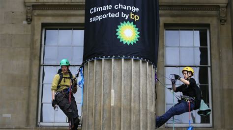 British Museum Shuts Down Over Greenpeace Bp Protest Cnn